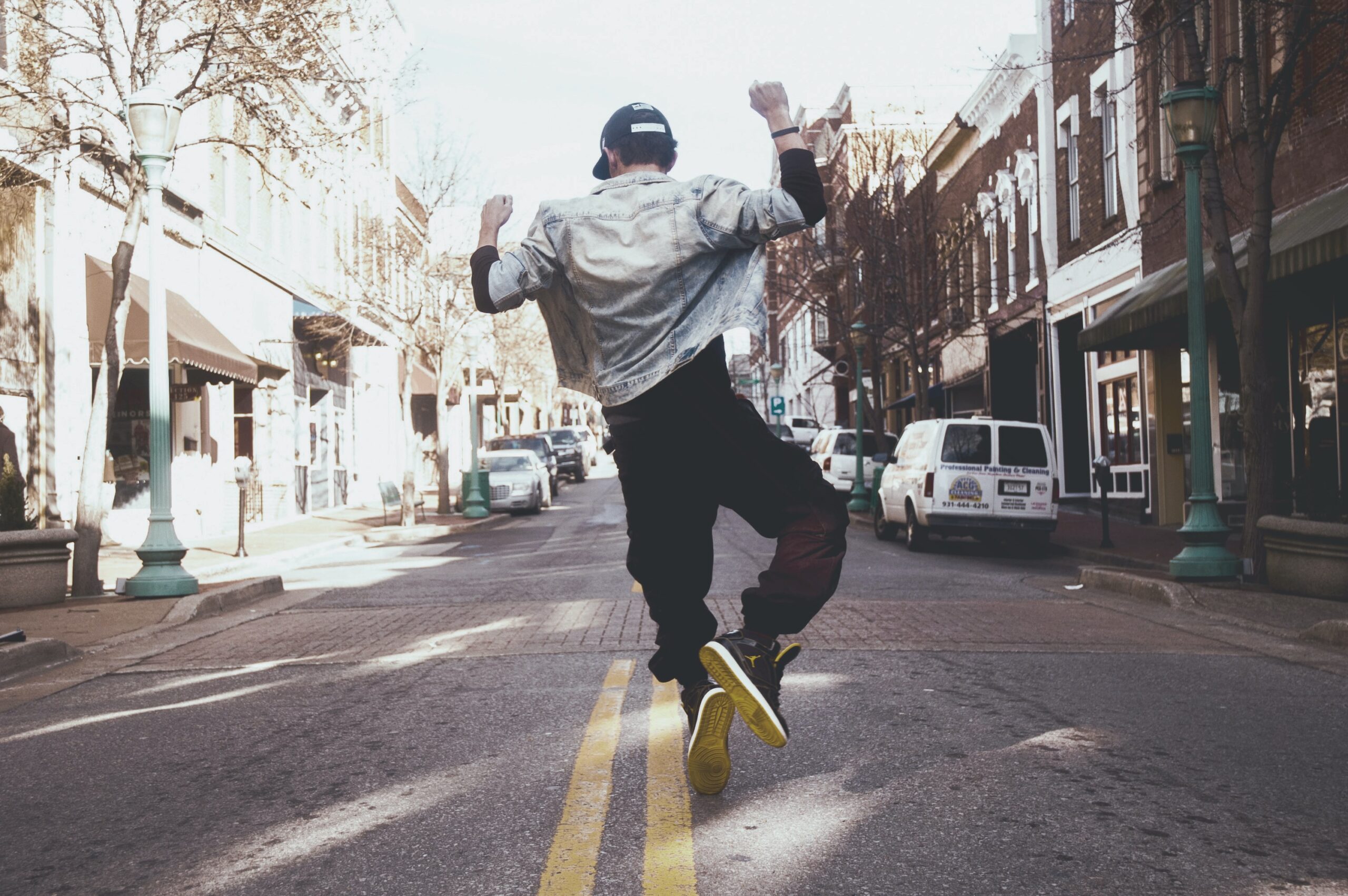 Do you want to have happy employees and satisfied customers? Embrace Service 4.0